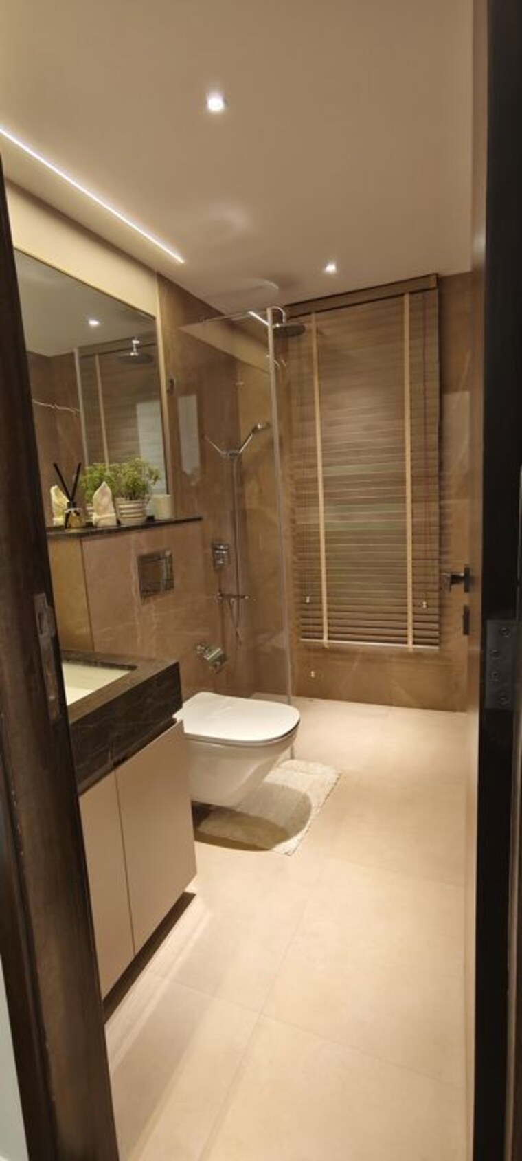 Bathroom, piramal-aranya 2 Bedroom 725 Sq.Ft. Apartment In Byculla Mumbai 10702149