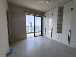 Room in 3 BHK Builder Floor at Sector 23 – for Rent