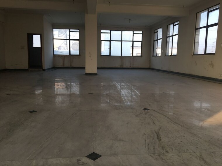 Exterior View, sector 63 Commercial Warehouse 12500 Sq.Ft. In Sector 63 Noida 10702170