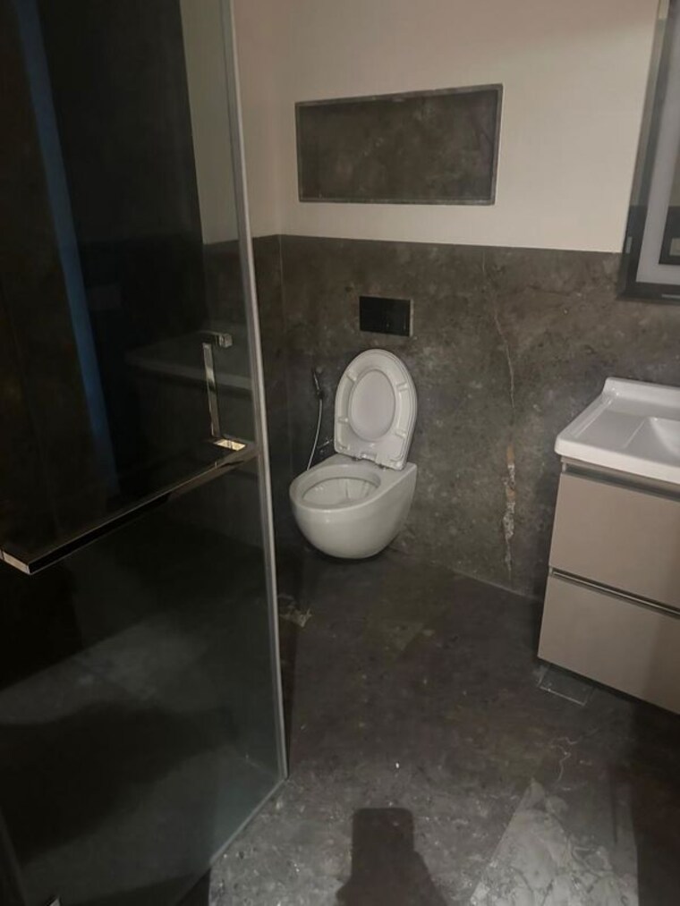 Bathroom, sector 23 4 Bedroom 2250 Sq.Ft. Builder Floor In Sector 23 Gurgaon 10702176