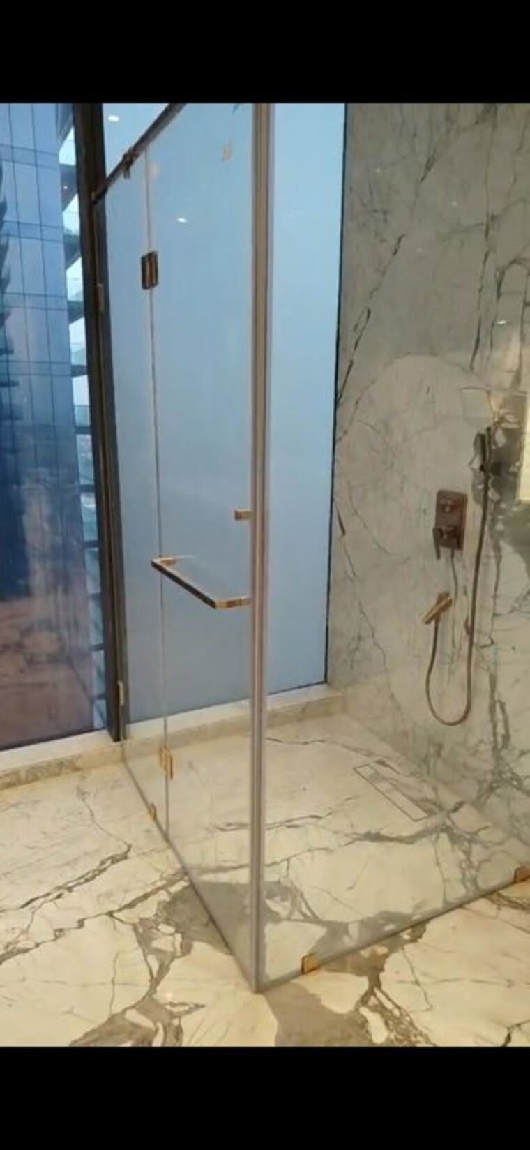 Bathroom, sector 21 4 Bedroom 2200 Sq.Ft. Builder Floor In Sector 21 Gurgaon 10702192