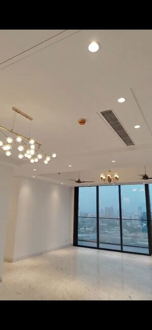 Furnished Amenities in 4 BHK Builder Floor at Sector 21 – for Rent