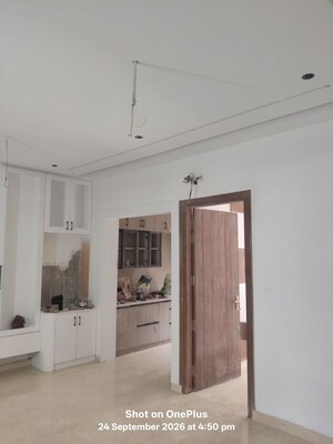 Room in 6+ BHK Builder Floor at Sector 2 – for Sale