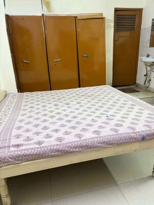 Bedroom in  Pg at Lajpat Nagar 4 – for Rent