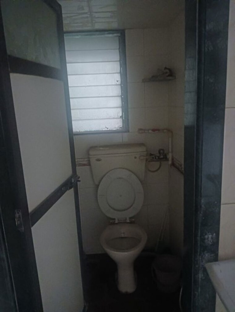 Bathroom, riddhi-tower 3 Bedroom 1225 Sq.Ft. Apartment In Malad East Mumbai 10702198