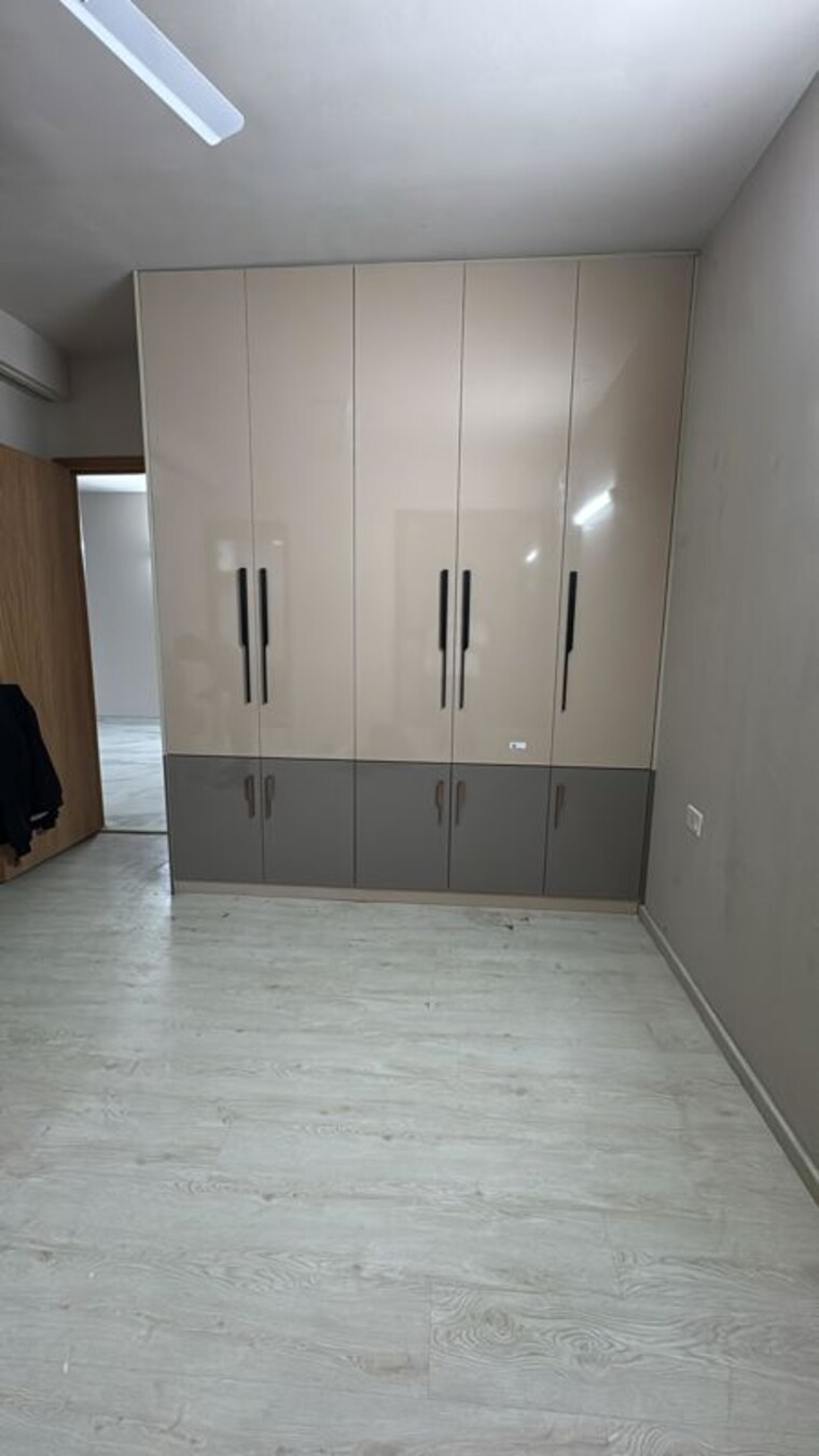 Bathroom, sector 23a 2 Bedroom 1200 Sq.Ft. Builder Floor In Sector 23a Gurgaon 10702214