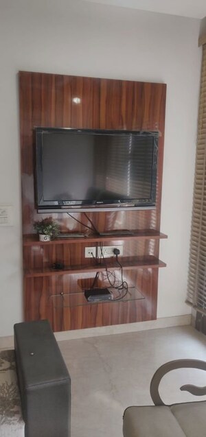Furnished Amenities in 3 BHK Builder Floor at Safdarjung Enclave – for Rent