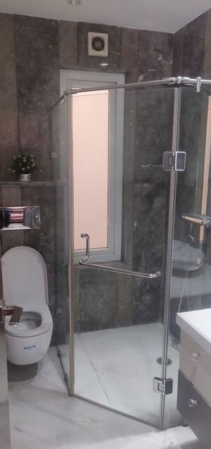 Bathroom in 3 BHK Builder Floor at Safdarjung Enclave – for Rent