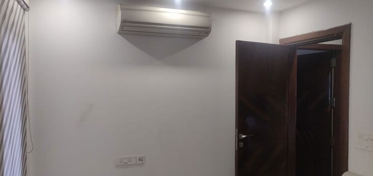 undefined, safdarjung enclave 3 Bedroom 1600 Sq.Ft. Builder Floor In Safdarjung Enclave Delhi 10702233