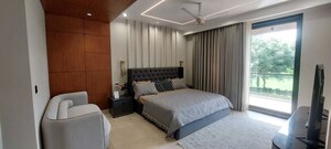 Bedroom in 4 BHK Builder Floor at Sector 23 – for Rent