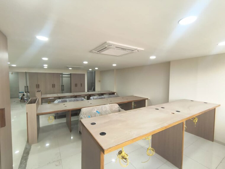 Team Area, aaa-anam-2 Commercial Office Space 2328 Sq.Ft. In Ambli Ahmedabad 10702254