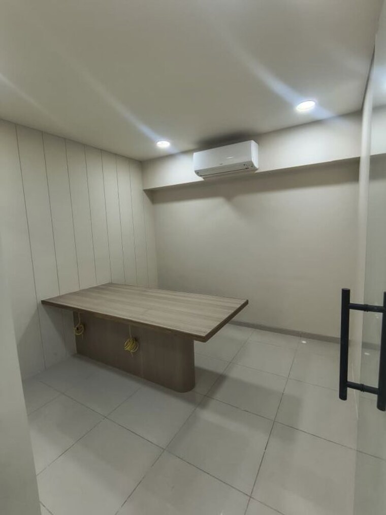 Room, aaa-anam-2 Commercial Office Space 2328 Sq.Ft. In Ambli Ahmedabad 10702254