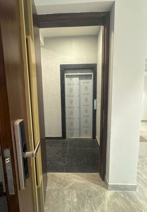 Building Lobby in 3 BHK Builder Floor at Sector 21 – for Rent