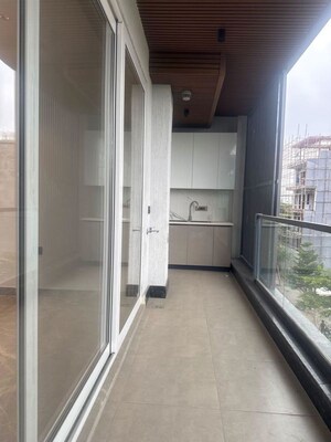 Building Lobby in 3 BHK Builder Floor at Sector 21 – for Rent