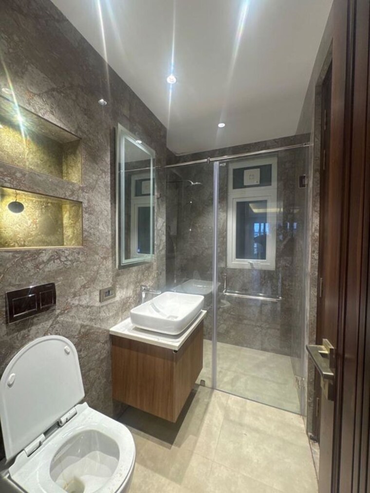 Bathroom, sector 21 3 Bedroom 1500 Sq.Ft. Builder Floor In Sector 21 Gurgaon 10702252