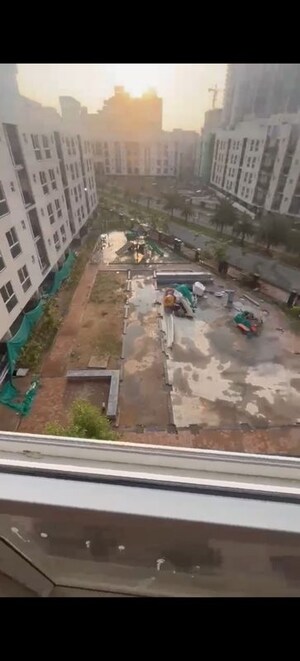 Swimming Pool in 3 BHK Apartment at Signature Global City 81, Sector 81 – for Sale