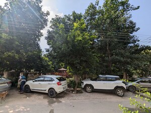 Parking in 3 BHK Apartment at Sector 23 – for Rent