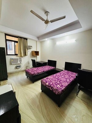  Pg For Rent in Karol Bagh