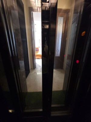 3 BHK Builder Floor For Rent in Chittaranjan Park