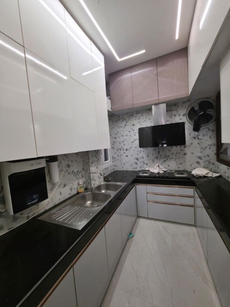 Kitchen, chittaranjan park 3 Bedroom 2097 Sq.Ft. Builder Floor In Chittaranjan Park Delhi 10702270
