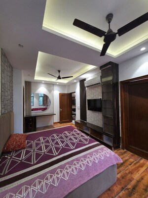 Bedroom in 3 BHK Builder Floor at Chittaranjan Park – for Rent
