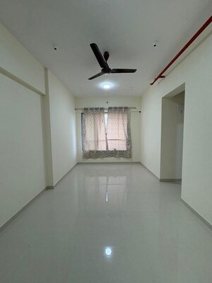 2 BHK Apartment For Rent in Lodha Amara, Kolshet Road