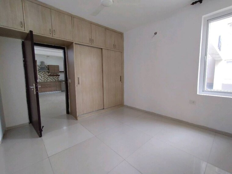 Room, tulip-violet 3 Bedroom 1680 Sq.Ft. Apartment In Sector 69 Gurgaon 10702301