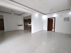 Room in 3 BHK Apartment at Tulip Violet, Sector 69 – for Rent