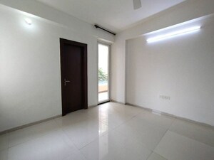 Room in 3 BHK Apartment at Tulip Violet, Sector 69 – for Rent