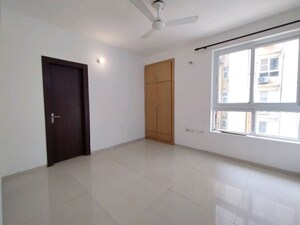 Room in 3 BHK Apartment at Tulip Violet, Sector 69 – for Rent