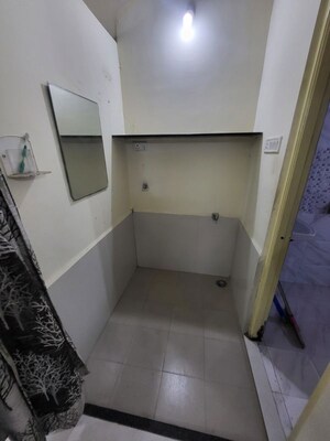 Bathroom in 1 BHK Apartment at Tilak Nagar – for Rent