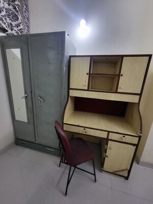 Furnished Amenities in 1 BHK Apartment at Tilak Nagar – for Rent