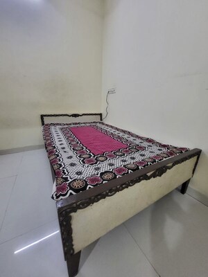 Room in 1 BHK Apartment at Tilak Nagar – for Rent