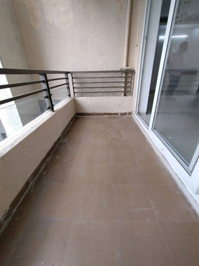 Balcony, tulip-violet 4 Bedroom 2010 Sq.Ft. Apartment In Sector 69 Gurgaon 10702308