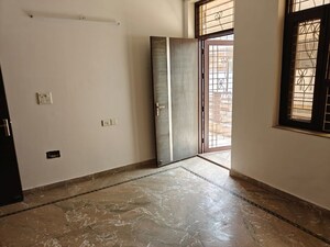 Room in 3 BHK Builder Floor at Sector 45 – for Rent