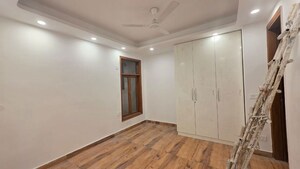 Room in 3 BHK Apartment at Freedom Fighters Enclave – for Rent