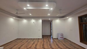 Room in 3 BHK Apartment at Freedom Fighters Enclave – for Rent