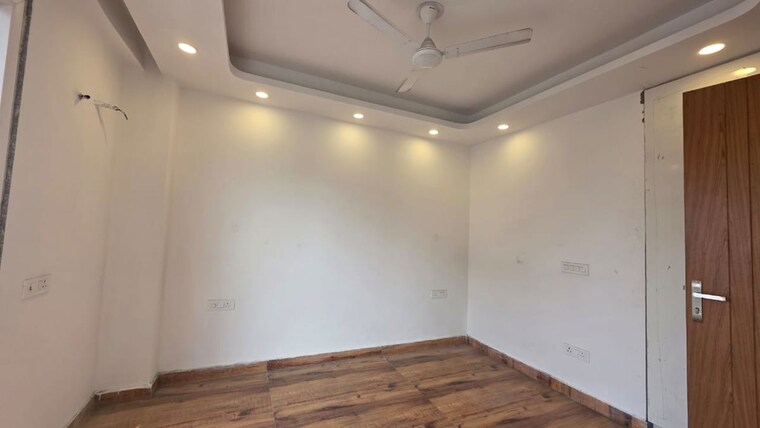 Room, freedom fighters enclave 3 Bedroom 1700 Sq.Ft. Apartment In Freedom Fighters Enclave Delhi 10702332