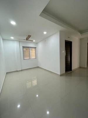 Room in 4 BHK Independent House at Chanda Nagar – for Sale