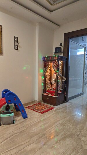 Furnished Amenities in 4 BHK Independent House at Kavi Nagar – for Sale