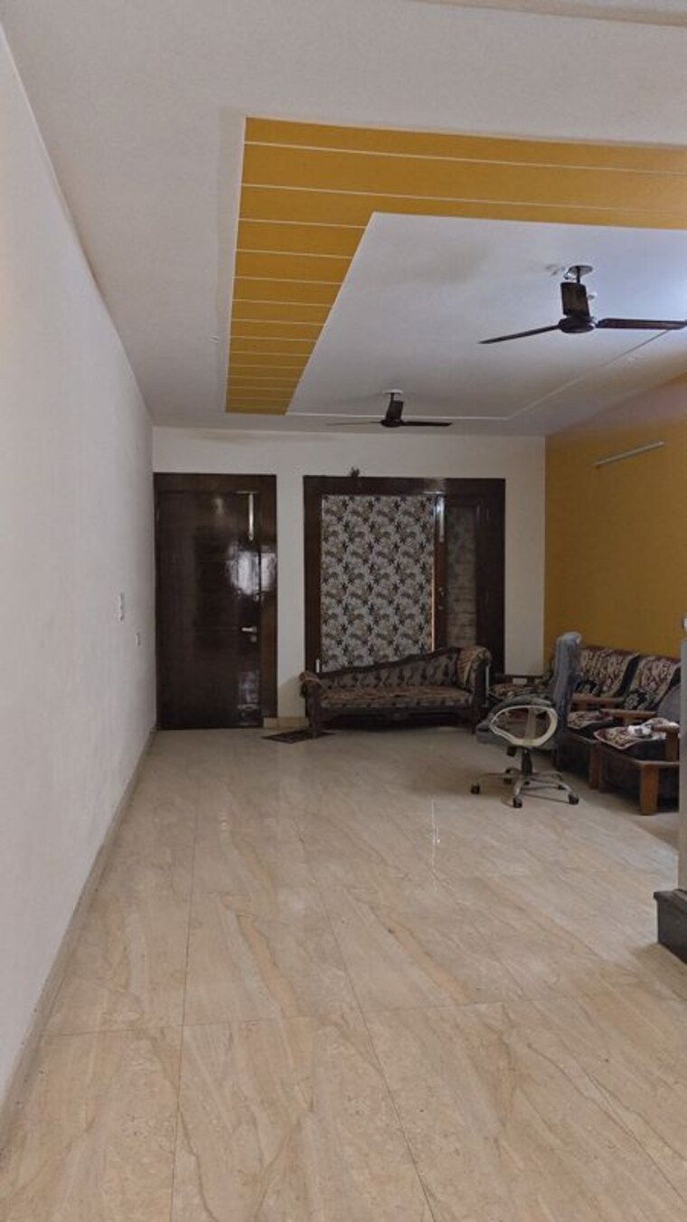 undefined, kavi nagar 4 Bedroom 2400 Sq.Ft. Independent House In Kavi Nagar Ghaziabad 10702343