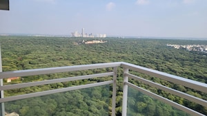 4 BHK Apartment – Garden View at DLF Park Place, Sector 54 - for Rent