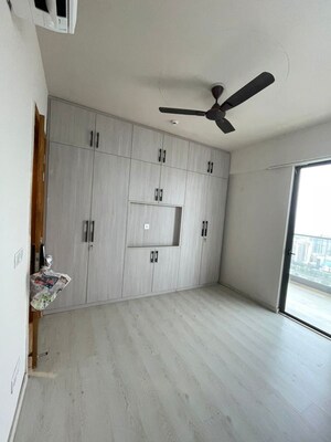 Room in 3 BHK Apartment at M3M Heights, Sector 65 – for Rent