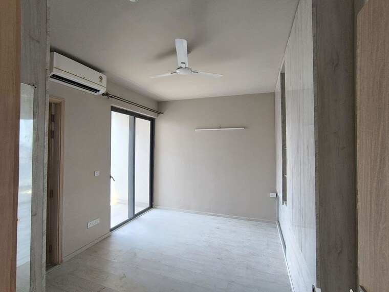 Room, sector 21 1 Bedroom 900 Sq.Ft. Builder Floor In Sector 21 Gurgaon 10702361