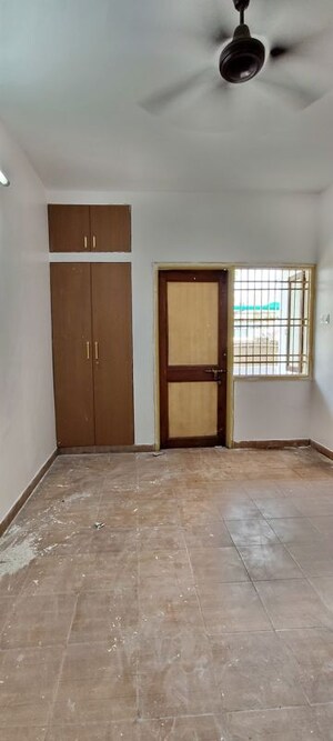 1 BHK Apartment For Rent in Byron Bazar