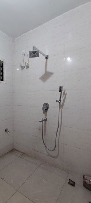 Bathroom in 1 BHK Apartment at Byron Bazar – for Rent