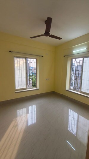 Room in 3 BHK Apartment at New Town Action Area ii – for Rent