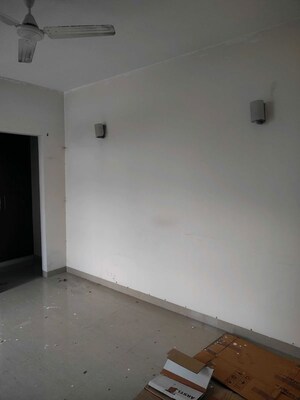 Room in 1 BHK Builder Floor at Sector 23 – for Rent