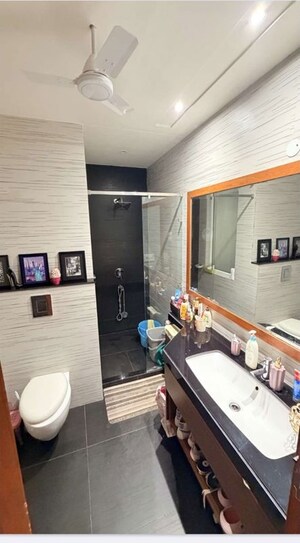 3 BHK Builder Floor – Exterior View View at Dlf Phase ii - for Rent