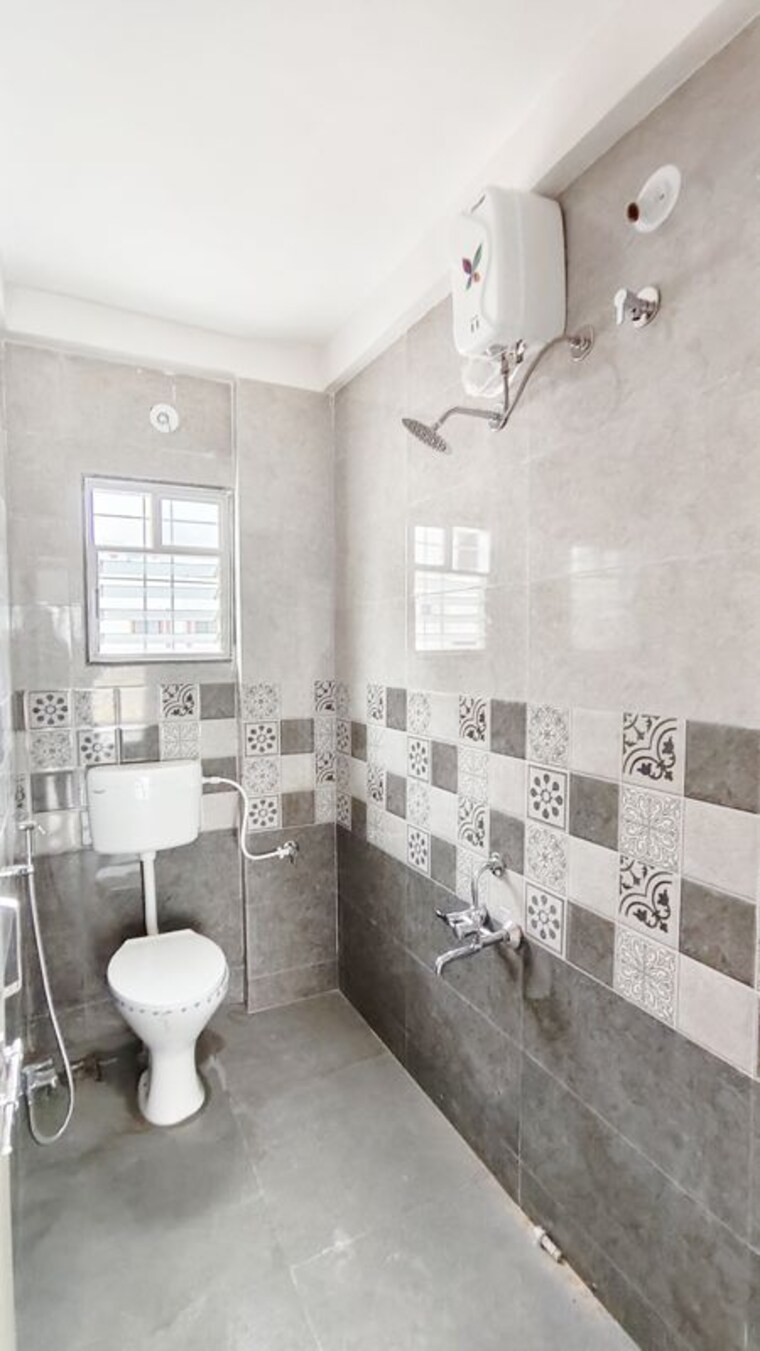 Bathroom, wadgaon sheri 1 Bedroom 450 Sq.Ft. Apartment In Wadgaon Sheri Pune 10702352